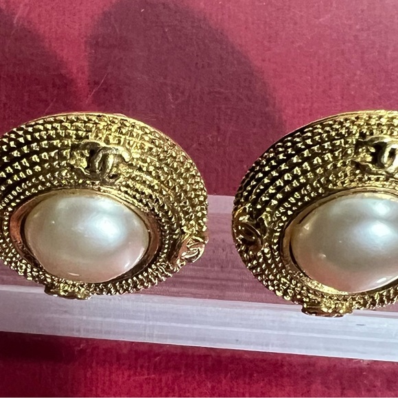 CHANEL Gold Tone and Pearl Round Earrings - Picture 7 of 13